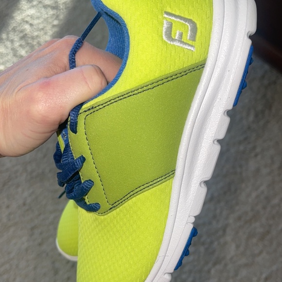 Never worn Lime green and blue Footjoy golf shoes size 4 - Picture 1 of 3
